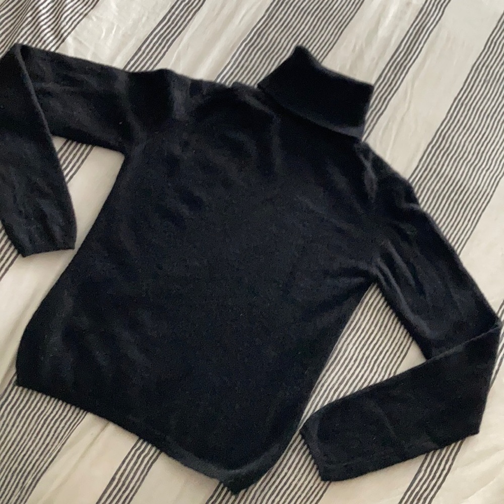 Burberry 100% Cashmere Black TurtleNeck